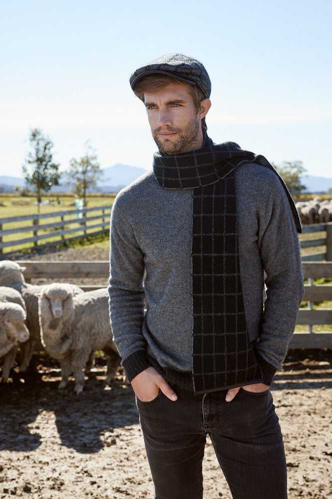 6081 Check Pattern Cheesecutter (with Lambskin Peak) - This is the classic Possum Merino men's cheesecutter to keep one's head warm while delivering timeless sophistication. The genuine lambskin leather peak compliments the design which has been specially crafted for you. Make it a great gift or keep one for yourself.