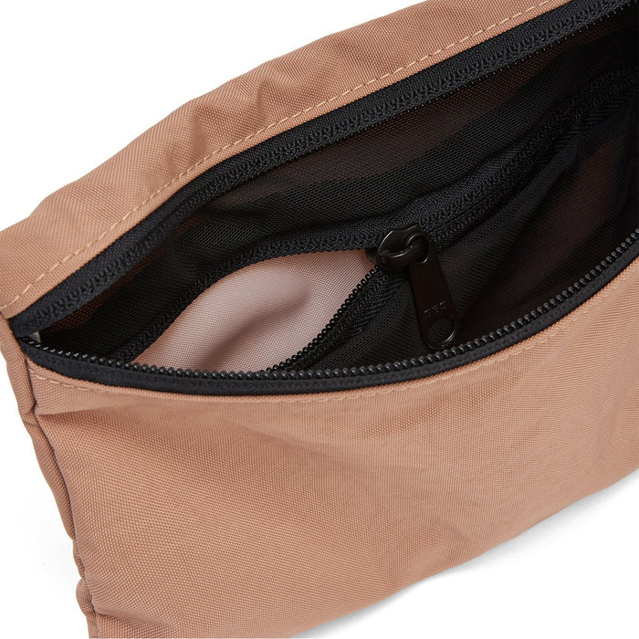 Ela Mo™ Stiftetasche | Cocoa. Schwarzer Innenbereich der Stifttasche mit kleinem Fach und Reißverschluss.