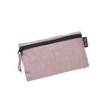 Ela Mo™ Stiftetasche | Lavender. Eine kleine rosafarbene Stifttasche mit Reißverschluss auf weißem Hintergrund.