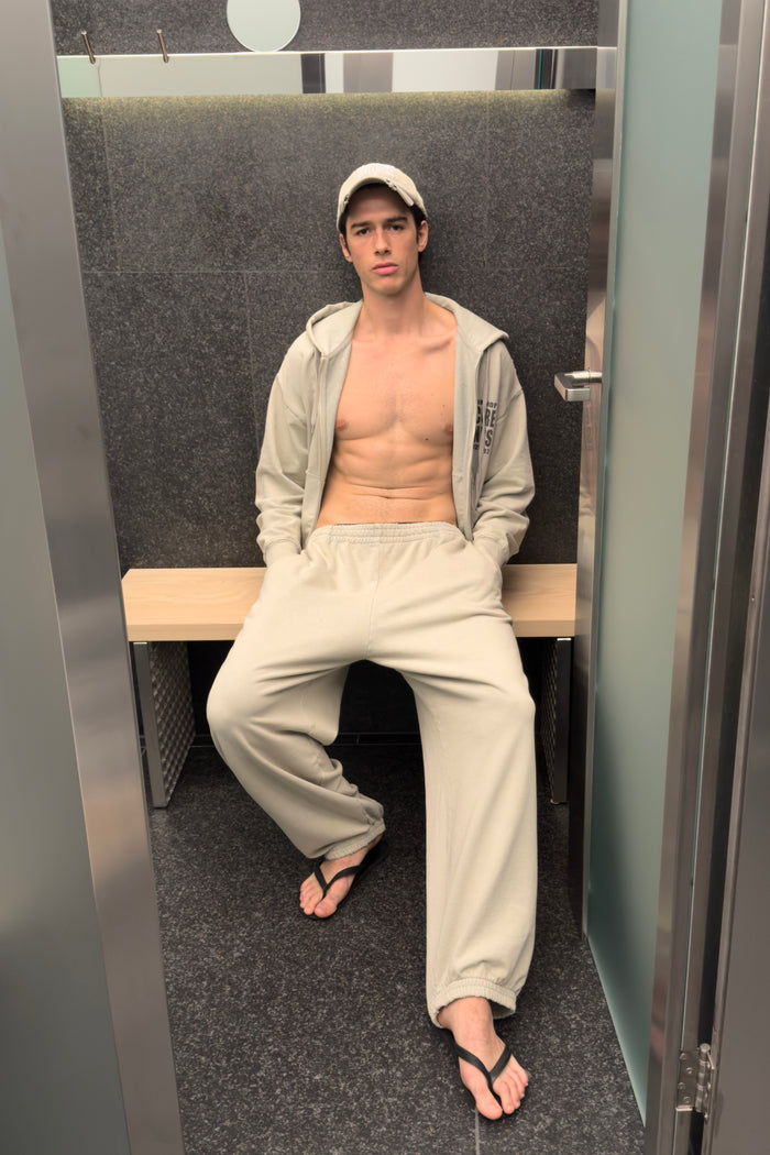 "HARDCORE WELLNESS" OVERSIZED SWEATPANTS - 032c