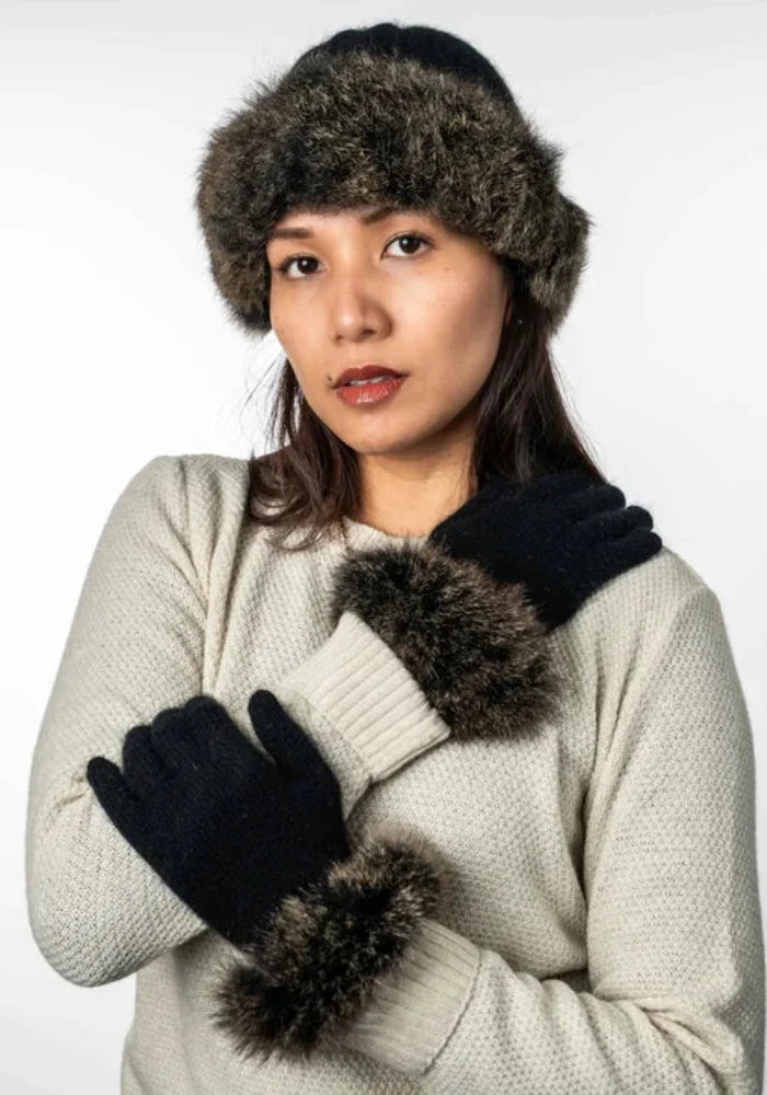 Possum and Merino  KO56 Fur Trim Gloves - Designed to match the fur trim range of accessories, these fur trimmed gloves are available in a stunning range of colours.  Make a set with KO200 Fur Trim Beanie.   Made proudly in New Zealand from a premium blend of 40% possum fur, 50% merino lambswool & 10% mulberry silk.