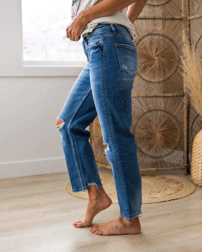 Lovervet Audrey Distressed Knee Straight Jeans Lovervet