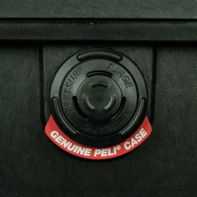 PELI CASE 1560 WITH PICK 'N' PLUCK FOAM