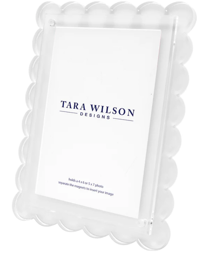 Tara Wilson Designs Scallop Frame