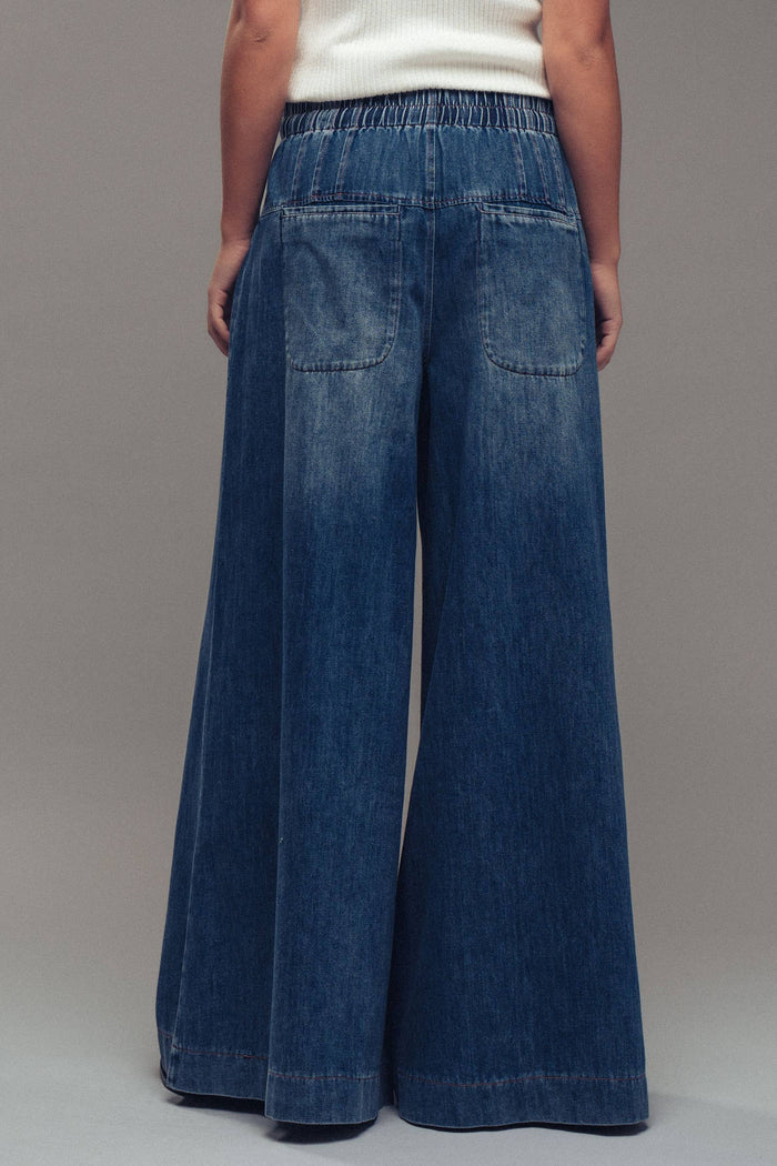 Women's Pleated Wide-Leg Pants - Dark Denim